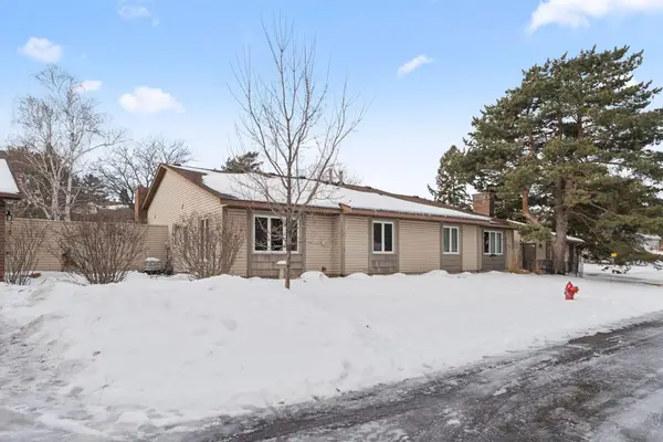 4677 Stavern Point, Saint Paul, MN 55122