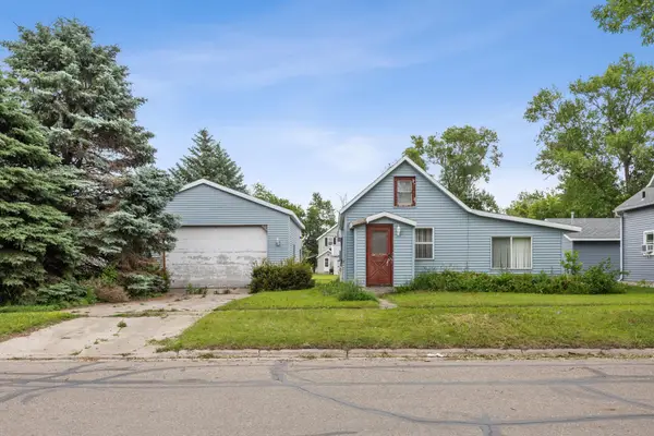 118 2nd Street Sw, Hillsboro, ND 58045