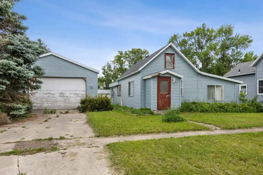 118 2nd Street Sw, Hillsboro, ND 58045 - #3