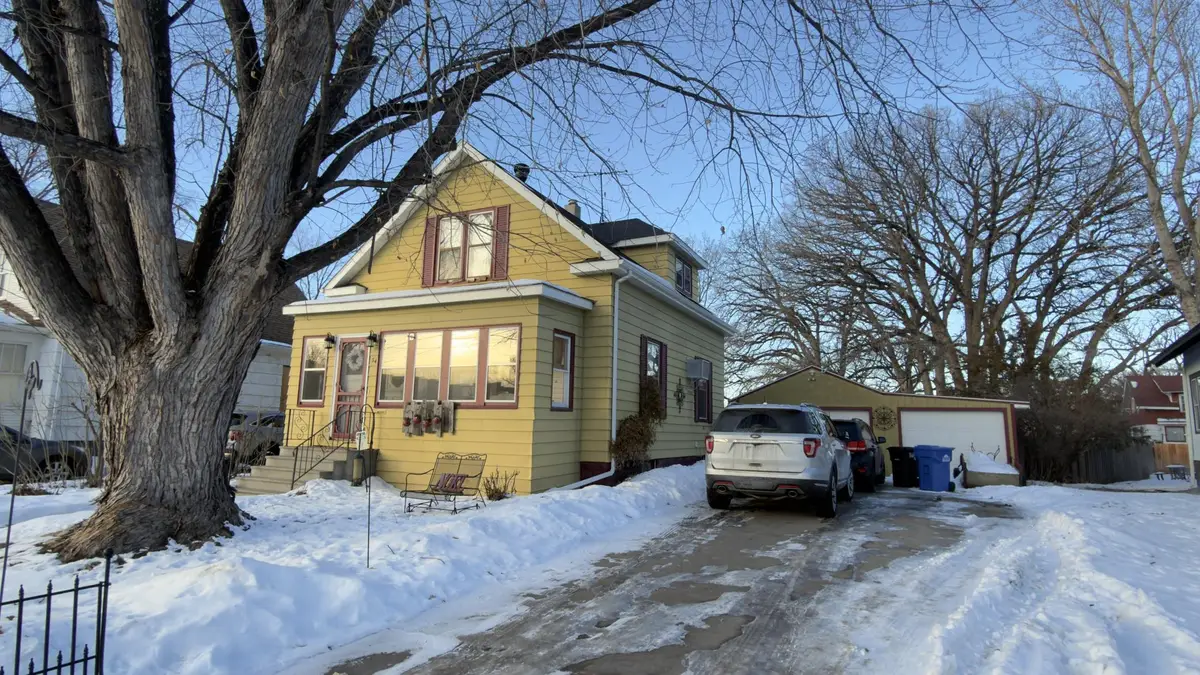 34 S Terrace N, Fargo, ND 58102 - Image #1