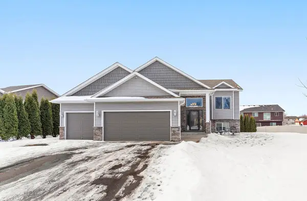 12012 Mayview Curve, Lindstrom, MN 55045