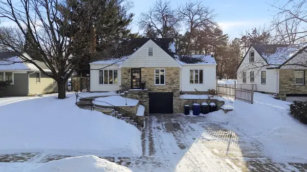 1866 Yorkshire Avenue, Saint Paul, MN 55116