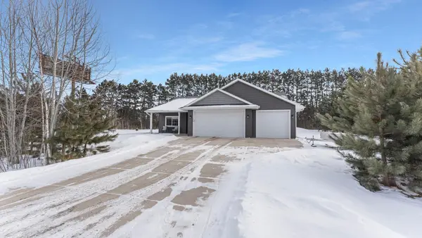 1400 Carriage Hill Drive, Hinckley, MN 55037