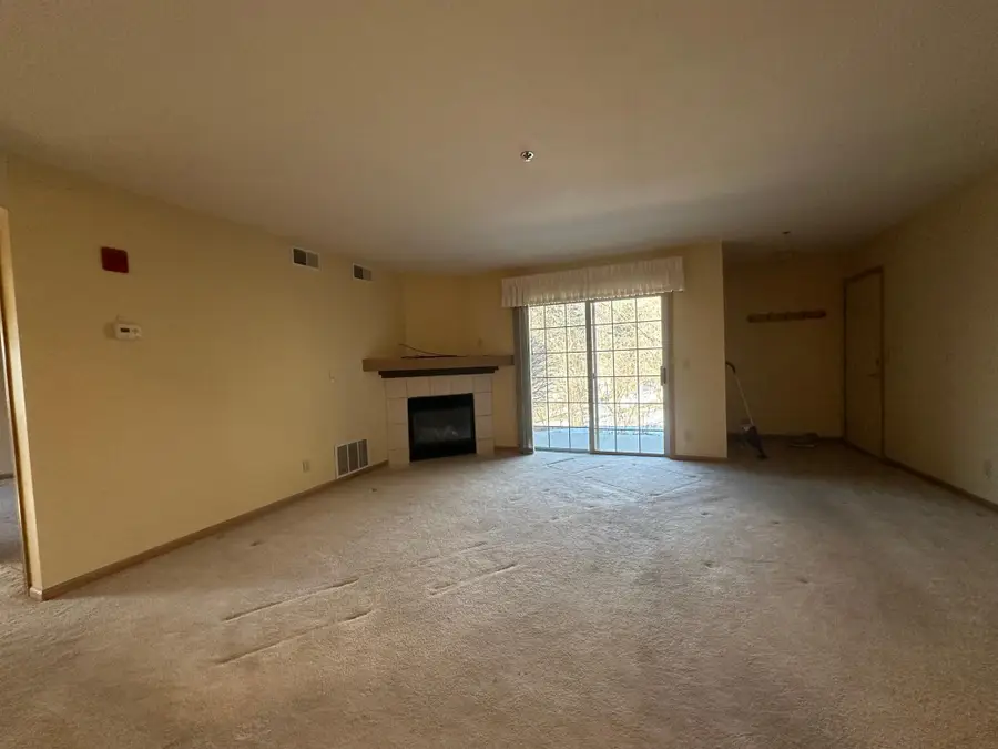 1872 Deerhaven Lane Ne #8, Rochester, MN 55906 - Image #3