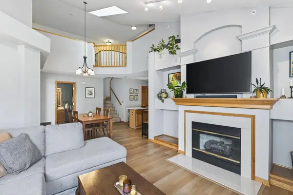 519 Old Steine Circle, Saint Paul, MN 55112