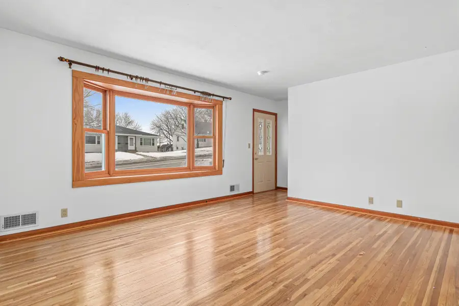 338 12th Avenue S, South Saint Paul, MN 55075 - Image #3