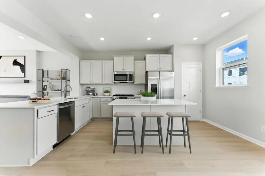 10380 Birchwood Circle, Chaska, MN 55318 - Image #2