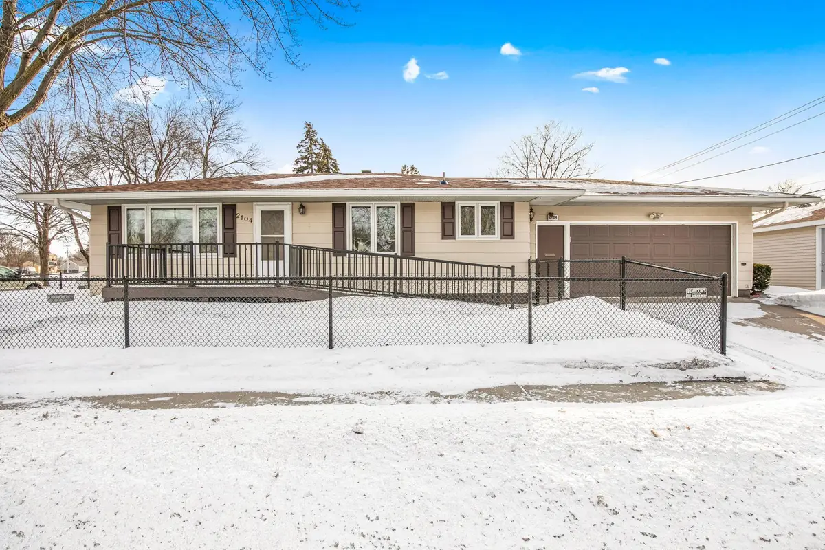 2104 3rd Street N, Saint Cloud, MN 56303 - Image #1
