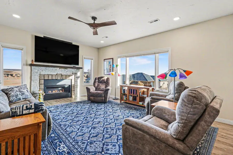 1518 Manfred Drive, Luverne, MN 56156 - Image #3