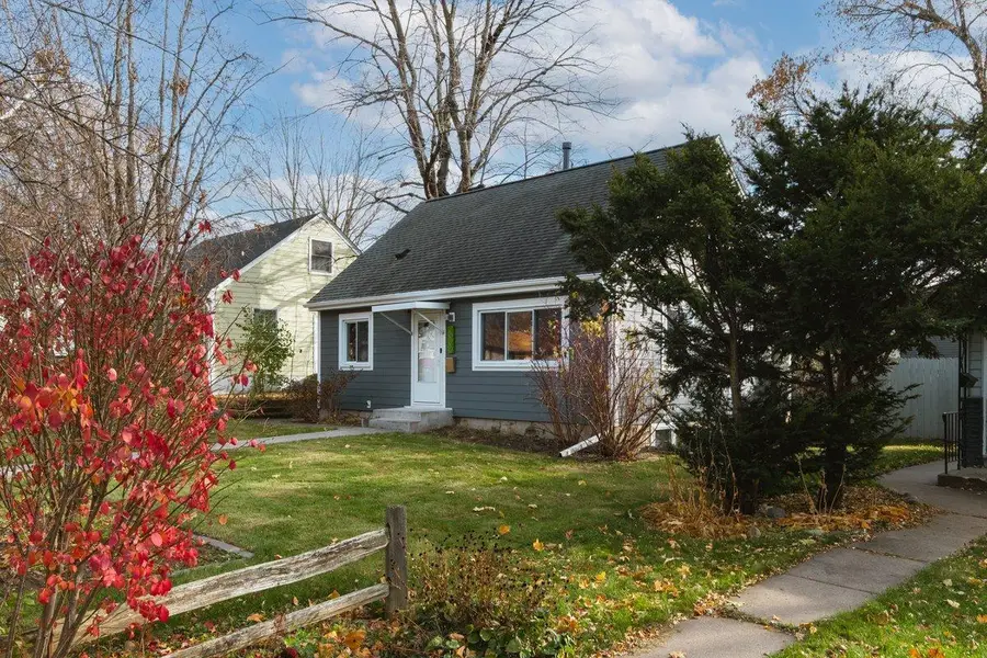 2020 Fairway Drive Ne, Minneapolis, MN 55421 - Image #2