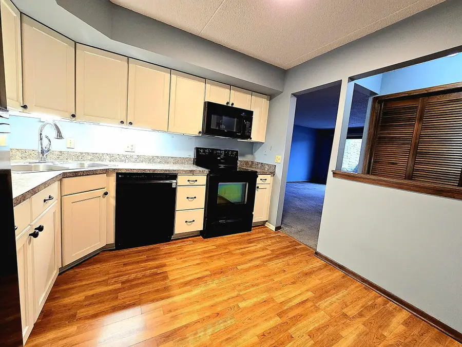 2455 Londin Lane E #117, Saint Paul, MN 55119 - #2