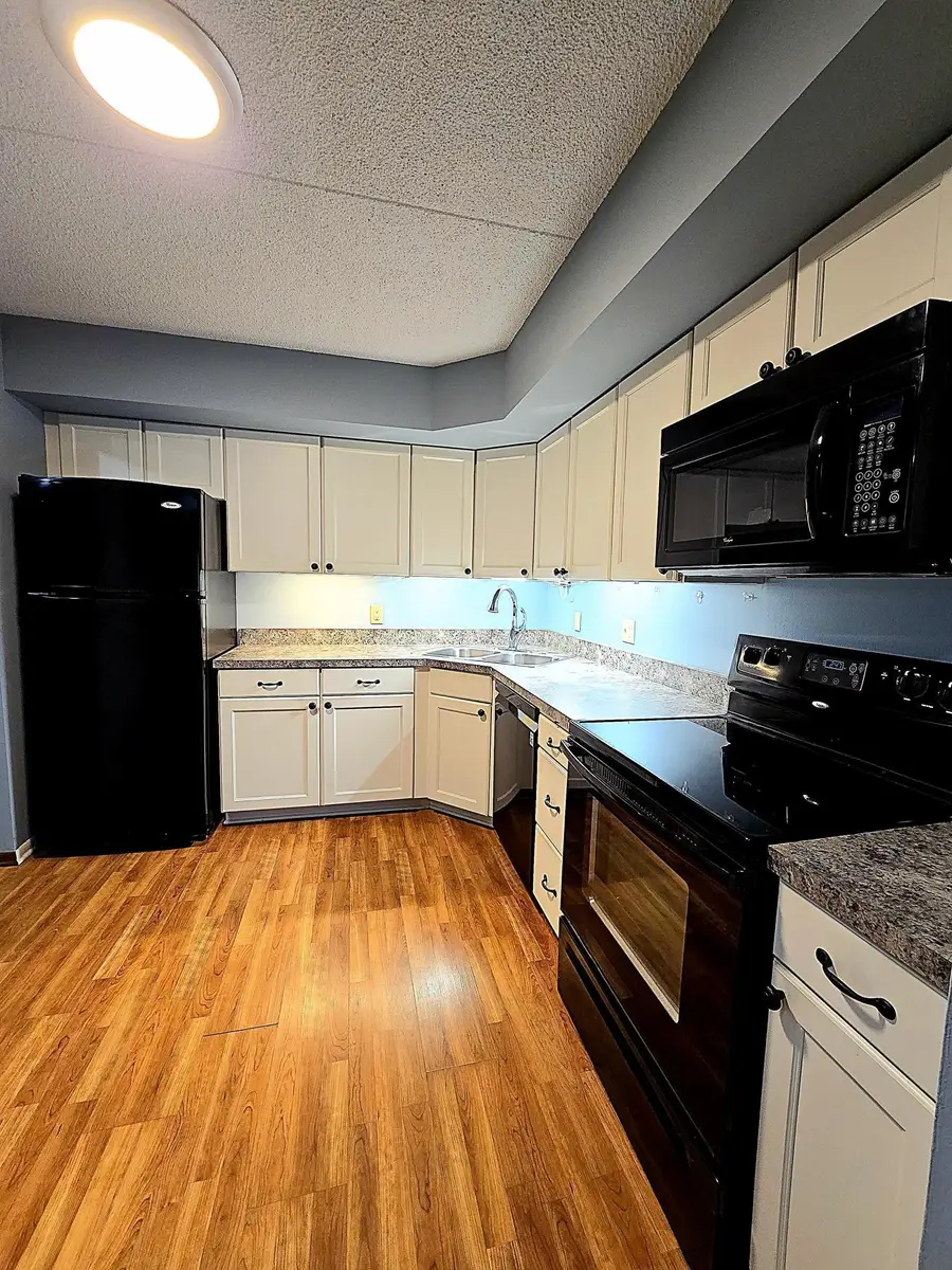 2455 Londin Lane E #117, Saint Paul, MN 55119 - #3