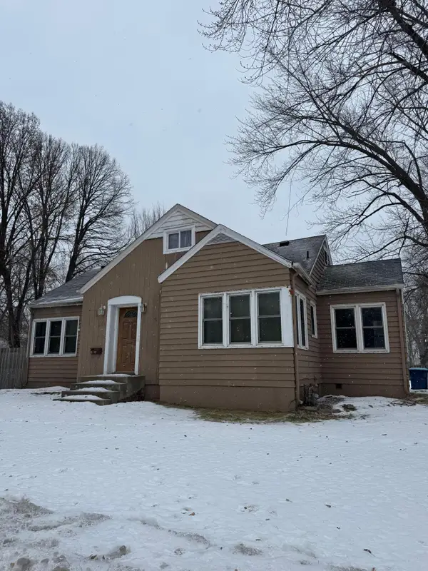 556 W Broadway Avenue, Forest Lake, MN 55025