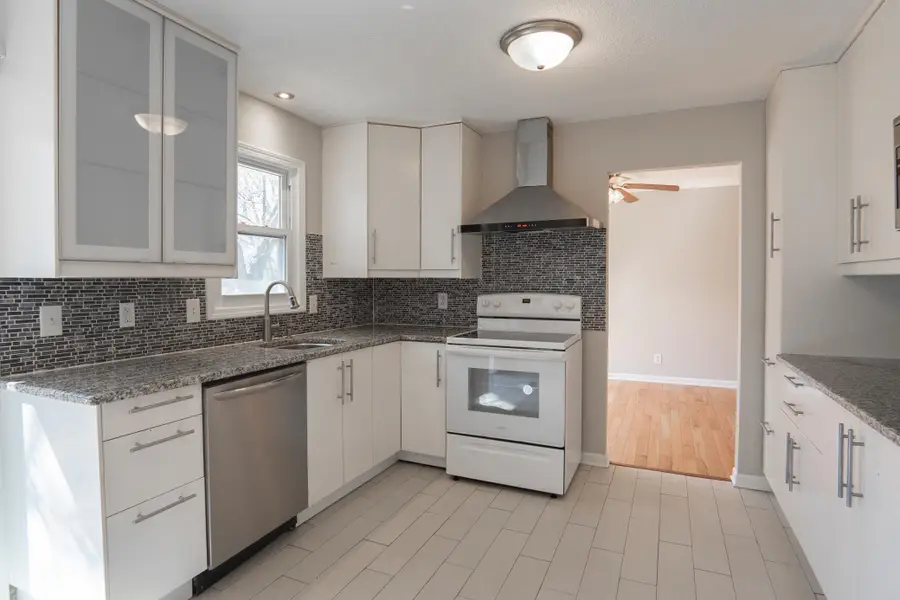 13100 Thomas Avenue S, Burnsville, MN 55337 - #3