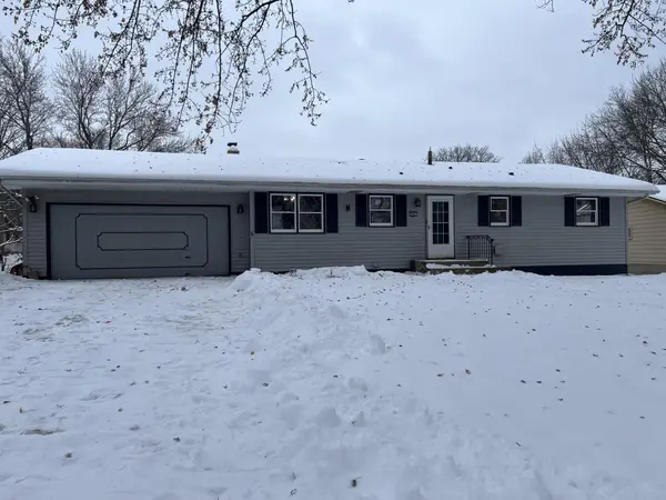 8941 48th Avenue N, Minneapolis, MN 55428