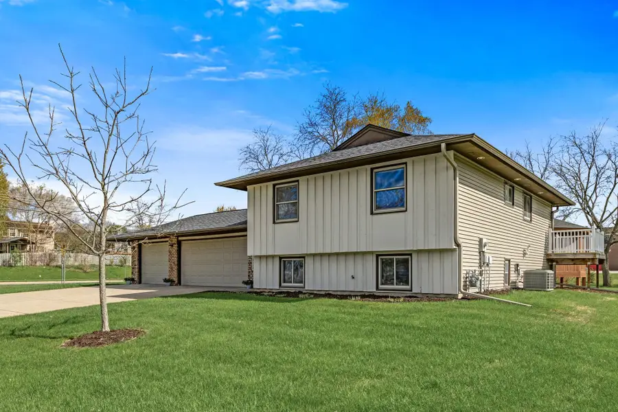 7020 Upper 139th Street W, Apple Valley, MN 55124 - #3
