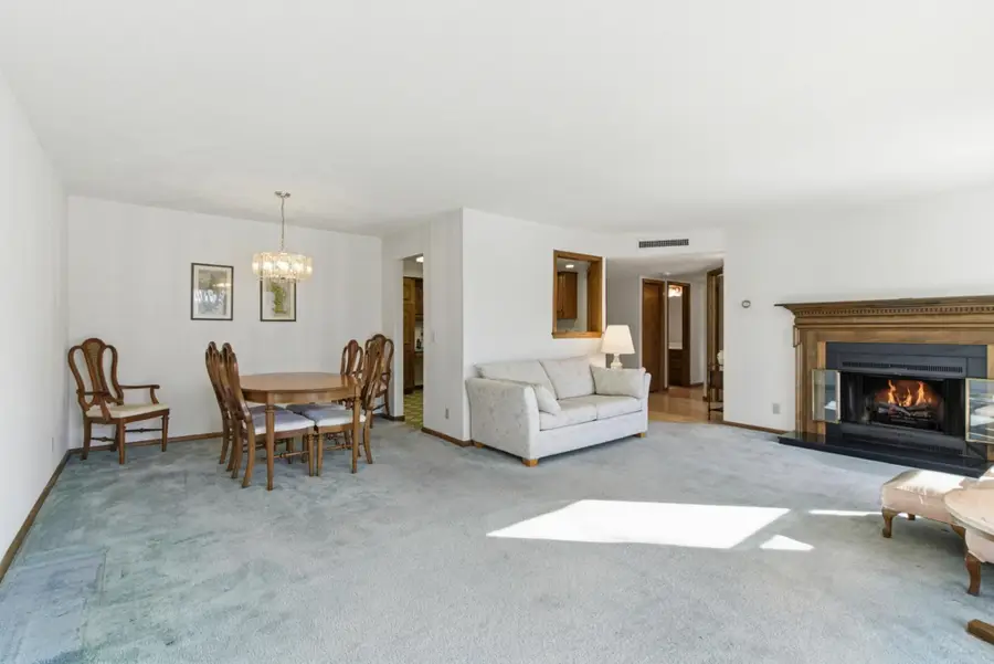 3030 Saint Albans Mill Road #213, Minnetonka, MN 55305 - Image #3