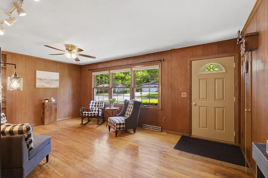 39 Labore Avenue, Saint Paul, MN 55117 - #3