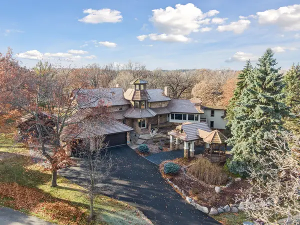 1063 Langston Court, Shakopee, MN 55379