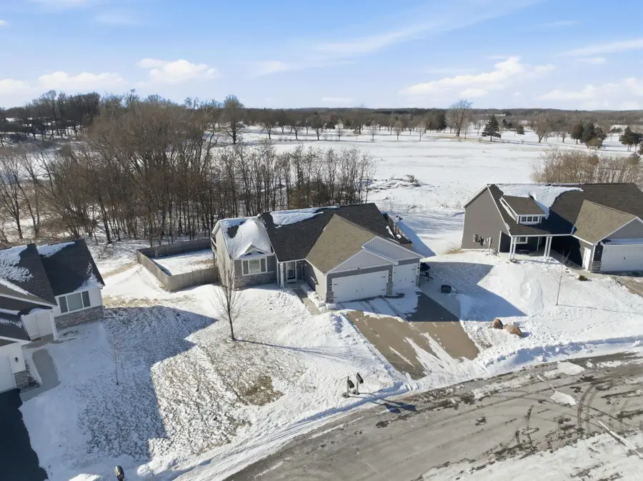 917 Mulberry Avenue Ne, Montgomery, MN 56069 - Image #2