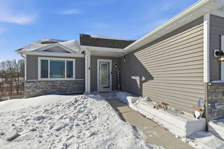 917 Mulberry Avenue Ne, Montgomery, MN 56069 - Image #3