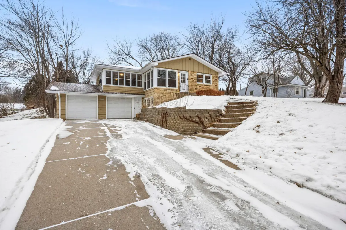 1171 Ingerson Road, Saint Paul, MN 55112 - Image #1
