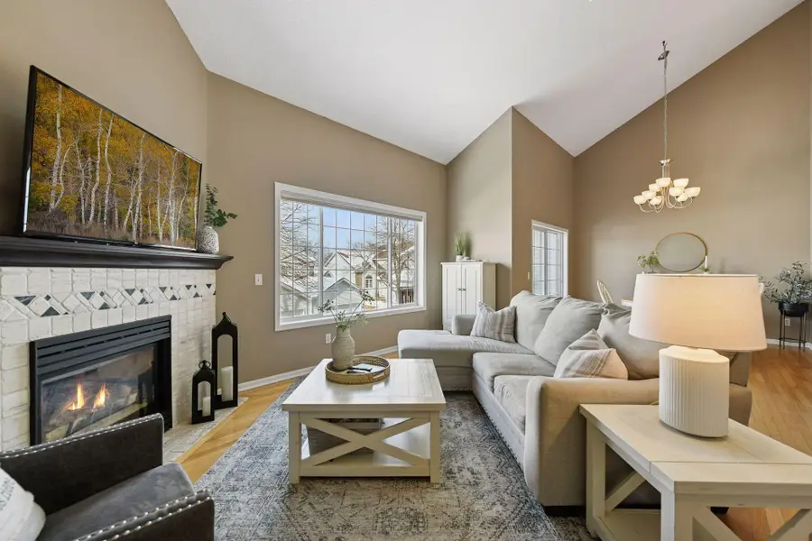 934 Kelly Court, Chanhassen, MN 55317 - #3