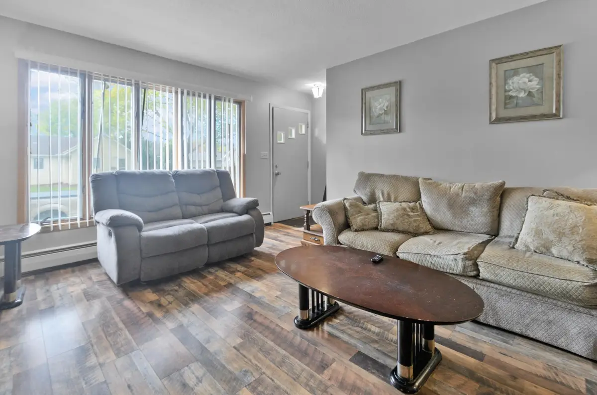 851 5th Avenue S, South Saint Paul, MN 55075 - #1