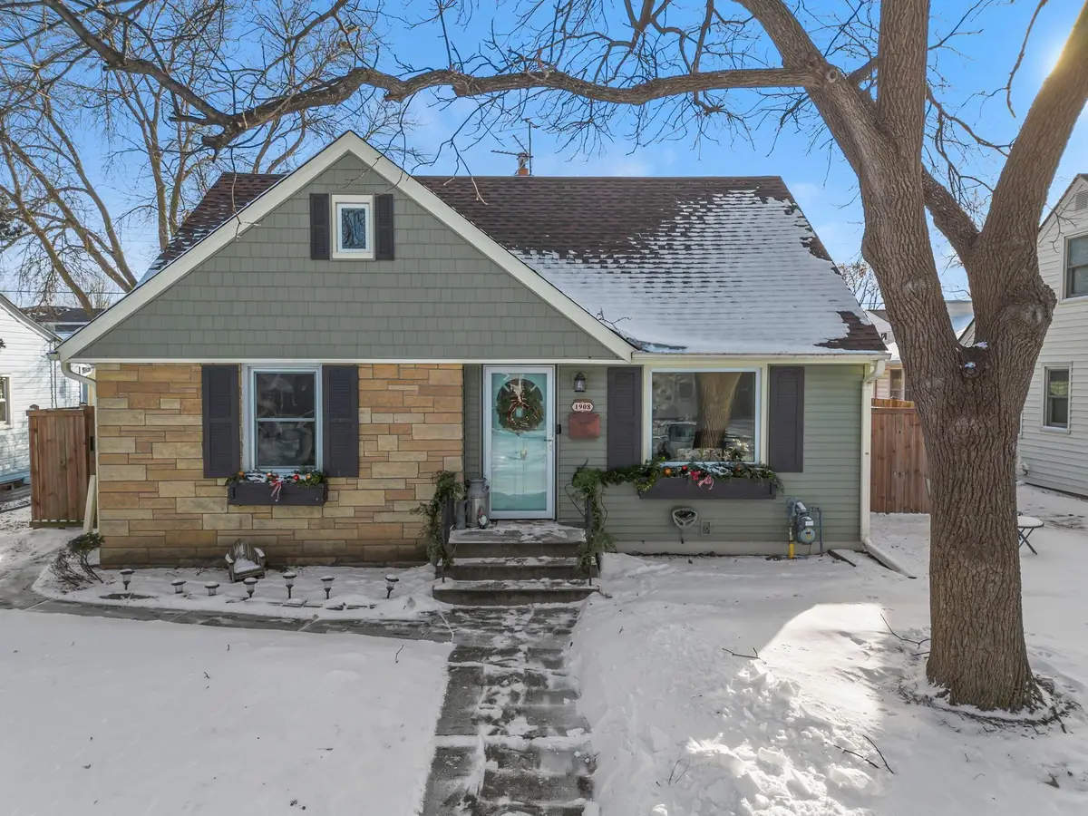 1908 Wordsworth Avenue, Saint Paul, MN 55116 - Image #1