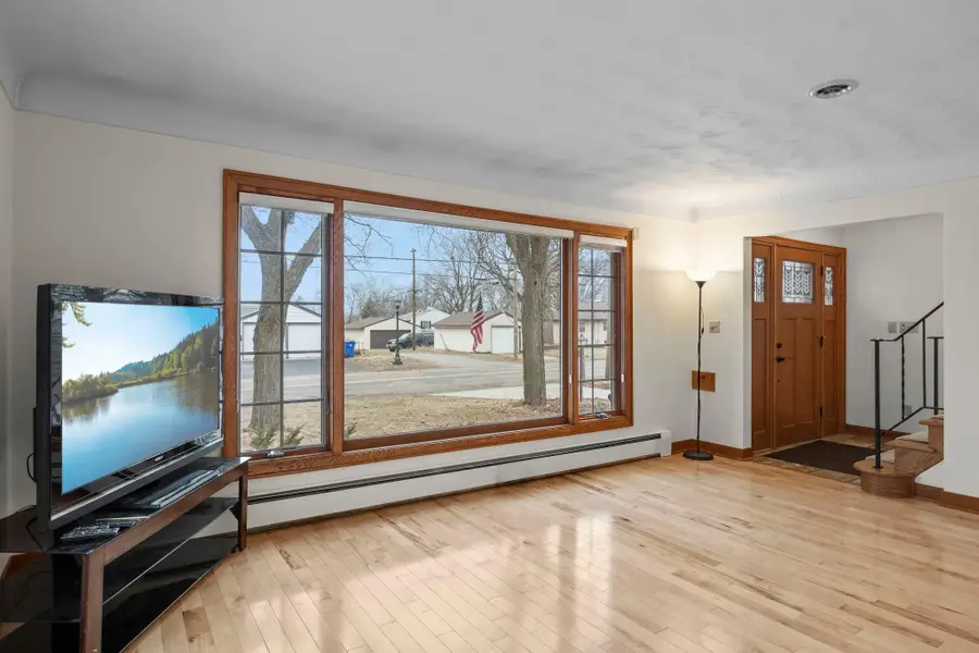 758 Mcknight Road N, Saint Paul, MN 55119 - #3