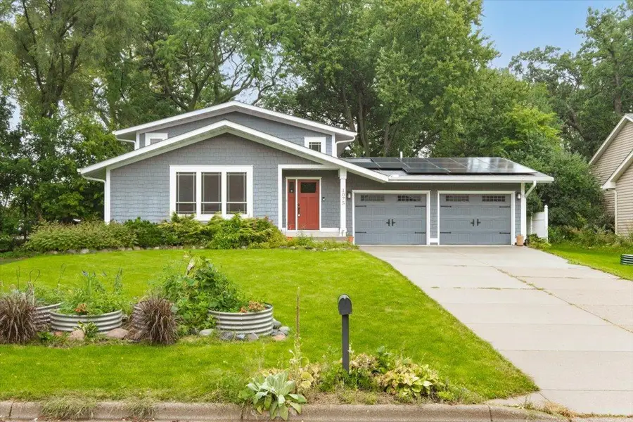 1075 Sherren Street W, Saint Paul, MN 55113 - #3