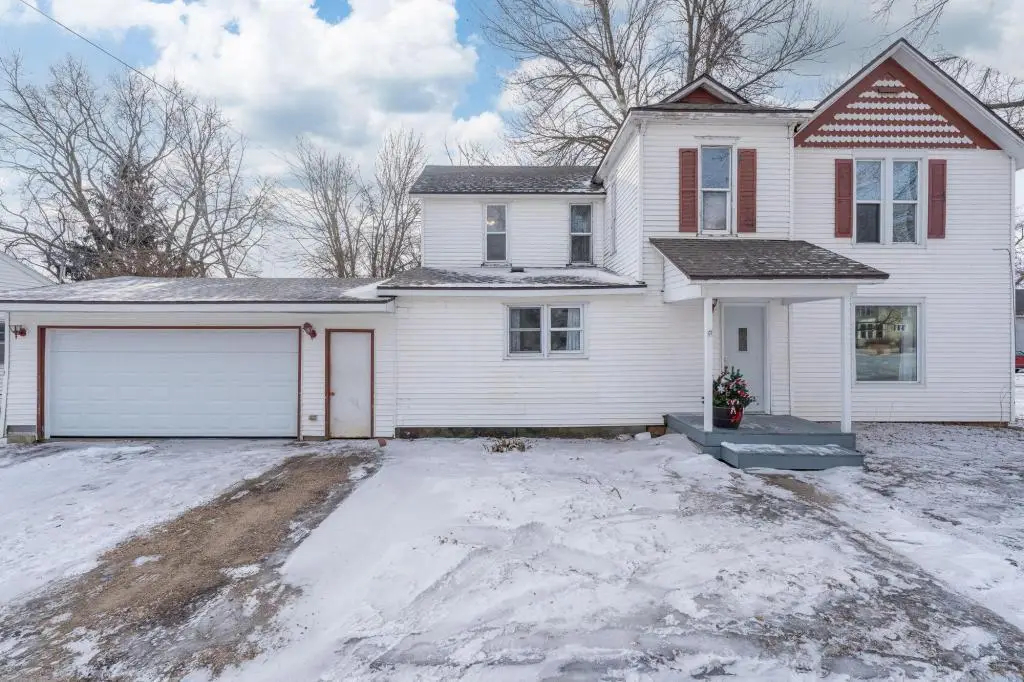 302 E Humphrey Street, Lake Crystal, MN 56055 - Image #1