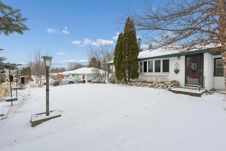 1515 Viking Drive E, Saint Paul, MN 55109 - Image #3