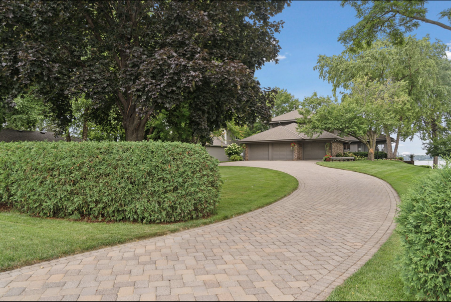 2255 S Shore Boulevard, Saint Paul, MN 55110 - #2