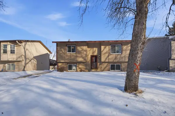 941 104th Avenue Nw, Coon Rapids, MN 55433