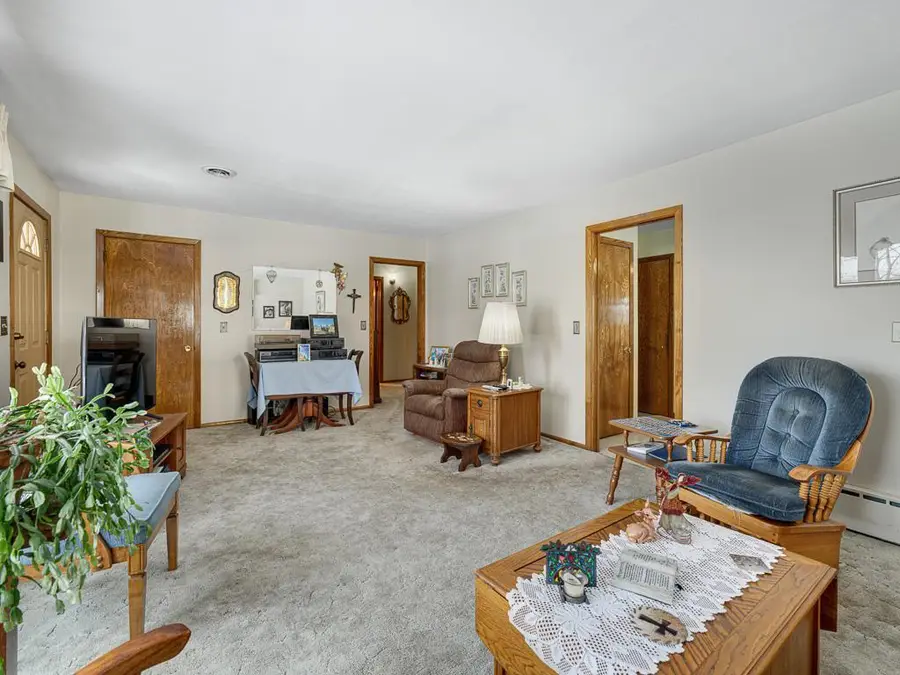 4213 Oakcrest Drive, Saint Paul, MN 55127 - Image #3