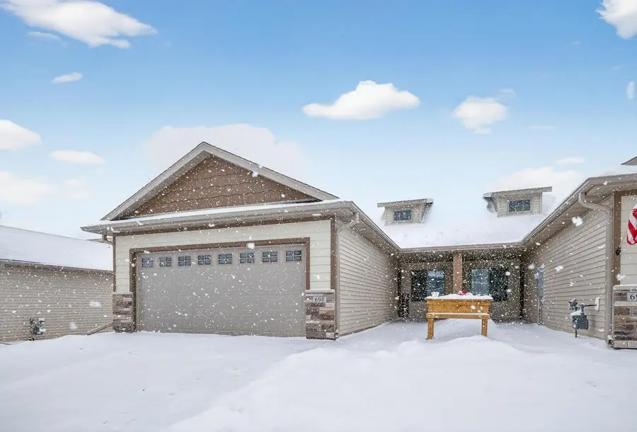 698 Shardlow Place Ne, Byron, MN 55920 - Image #2