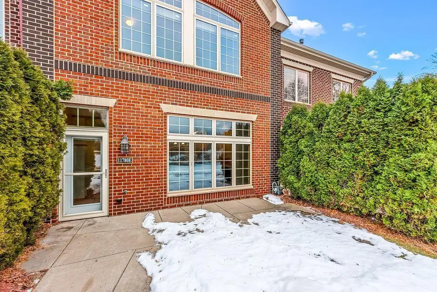 11780 Vermillion Street Ne #E, Blaine, MN 55449 - Image #3