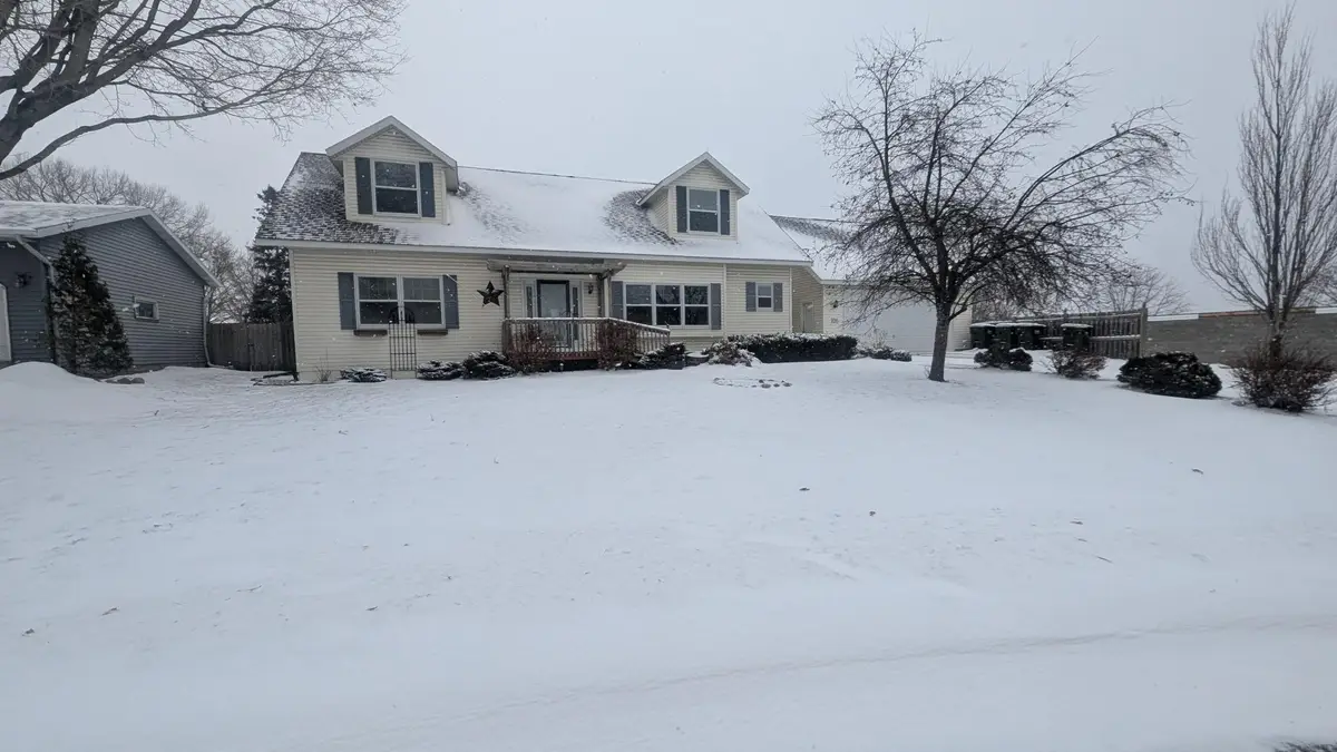 701 Aspen Drive, Saint Peter, MN 56082 - #1