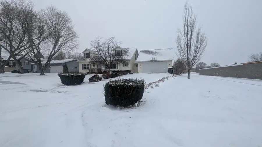 701 Aspen Drive, Saint Peter, MN 56082 - #2