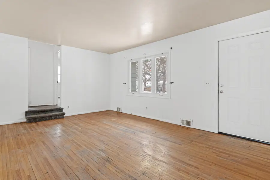 5332 52nd Avenue N, Minneapolis, MN 55429 - Image #2