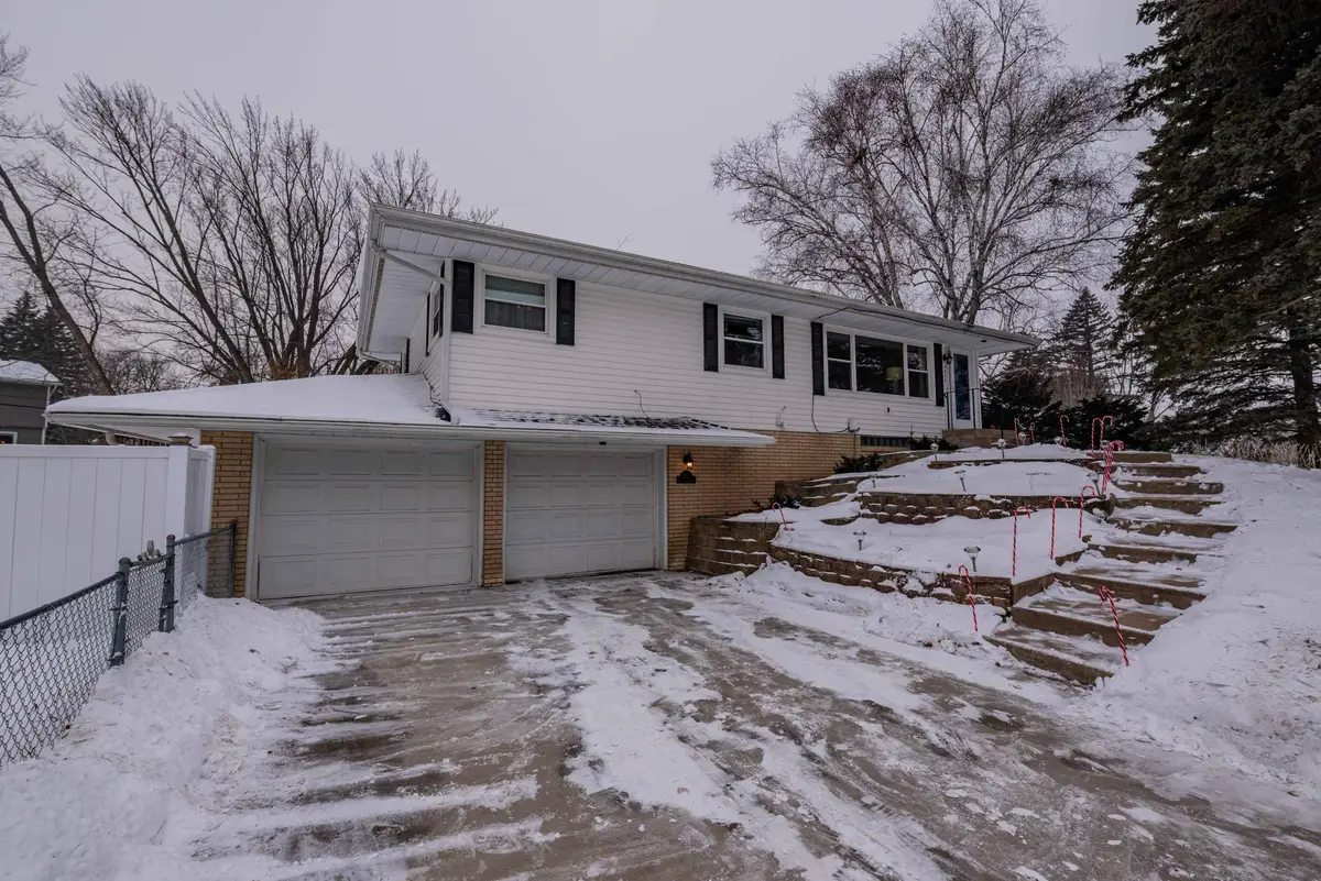 3393 Richmond Avenue, Shoreview, MN 55126 - Image #1