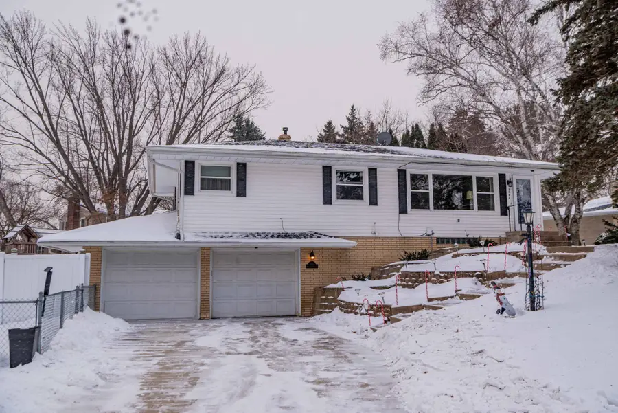 3393 Richmond Avenue, Shoreview, MN 55126 - Image #2