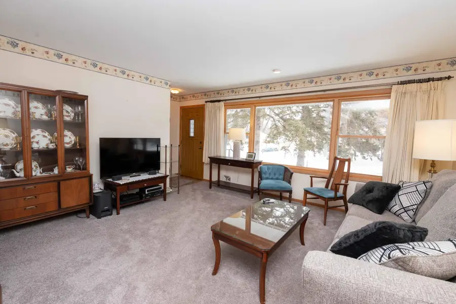 3393 Richmond Avenue, Shoreview, MN 55126 - Image #3