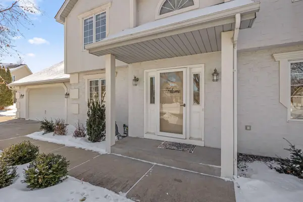 7870 Jocelyn Avenue S, Cottage Grove, MN 55016