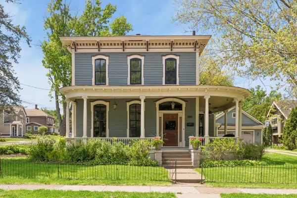 604 4th Street N, Stillwater, MN 55082