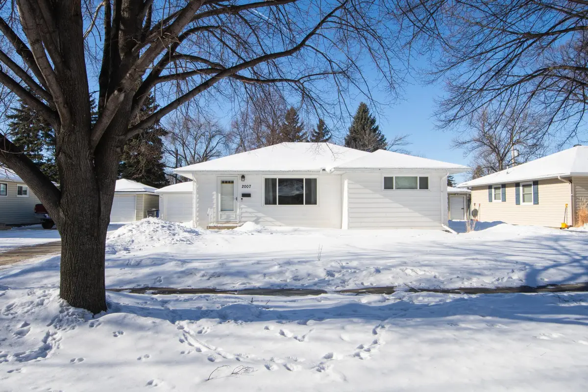 2007 6th Street S, Moorhead, MN 56560 - Image #1