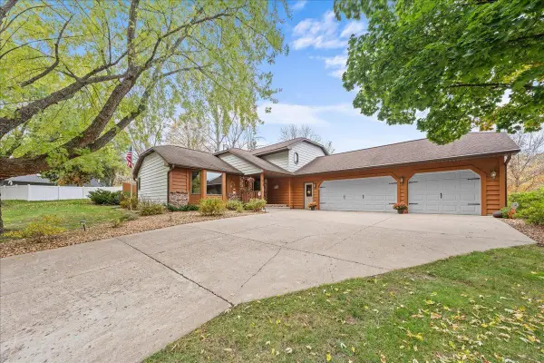 410 River Hills Road, River Falls, WI 54022