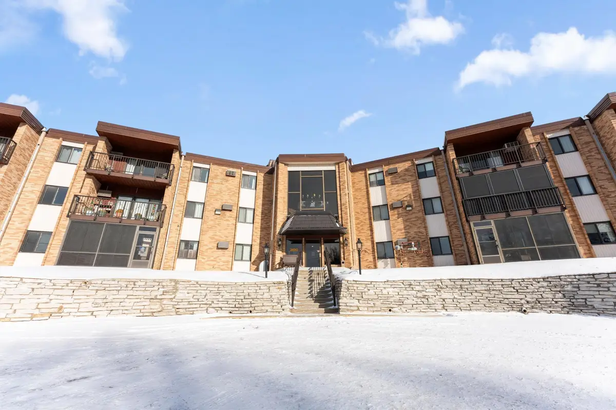 2690 Oxford Street N #209, Roseville, MN 55113 - Image #1
