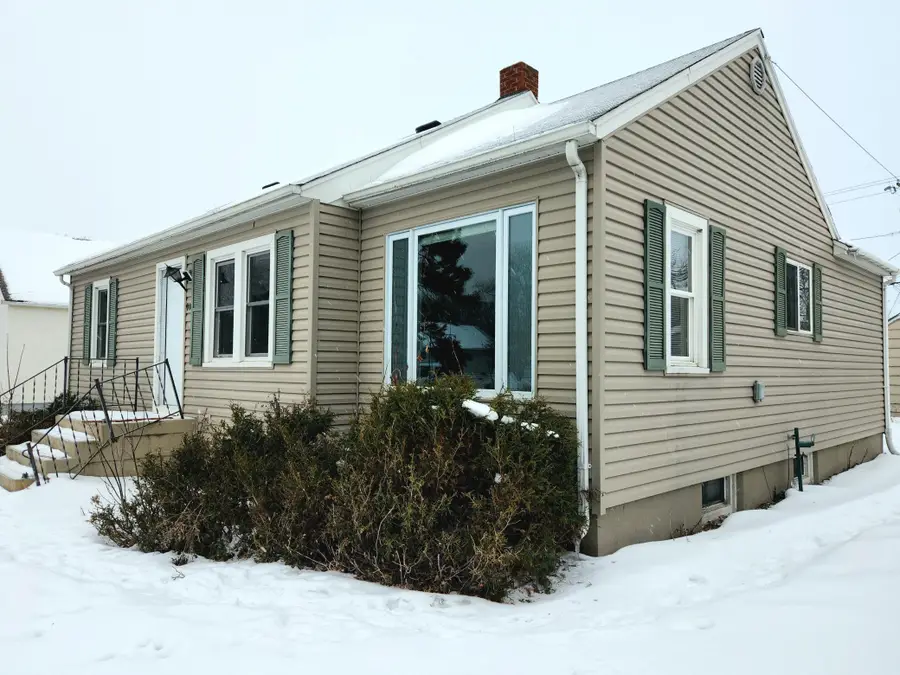 910 11th Street, International Falls, MN 56649 - #2